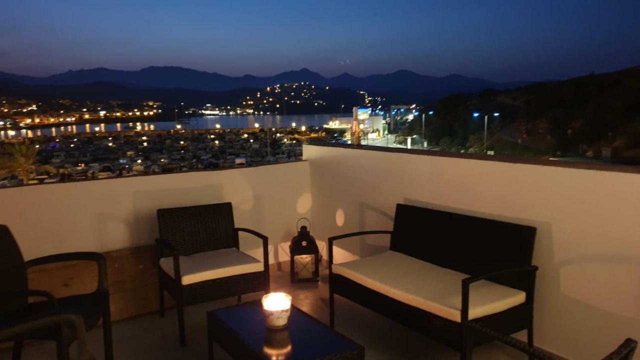 Apartamento Port De Llanca , La Miranda Exterior foto
