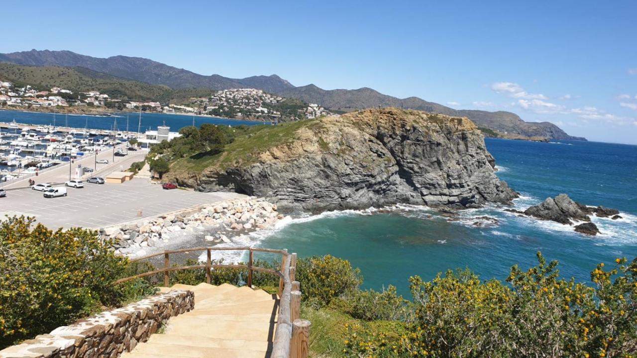 Apartamento Port De Llanca , La Miranda Exterior foto